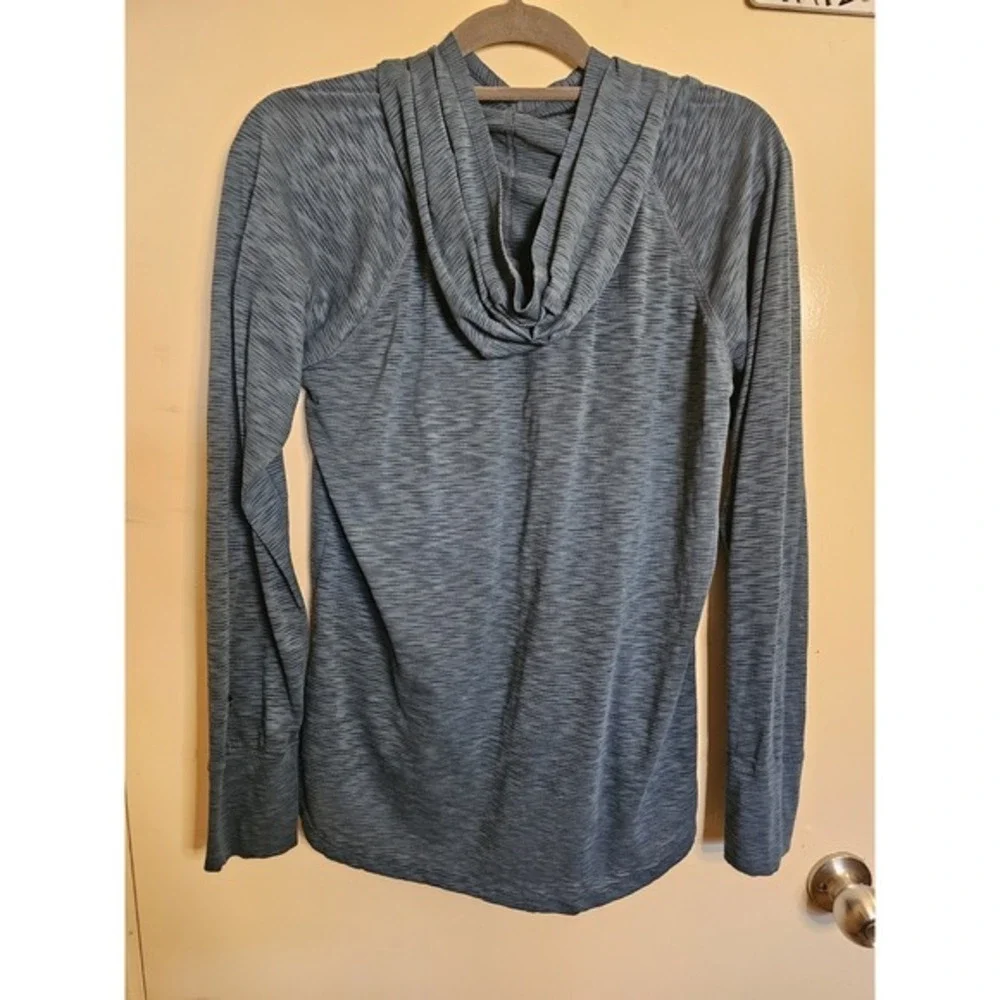 Kuhl Women's Medium Blue Gray Vara Hoody Hoodie Lightweight Pullover Logo - Picture 4 of 10